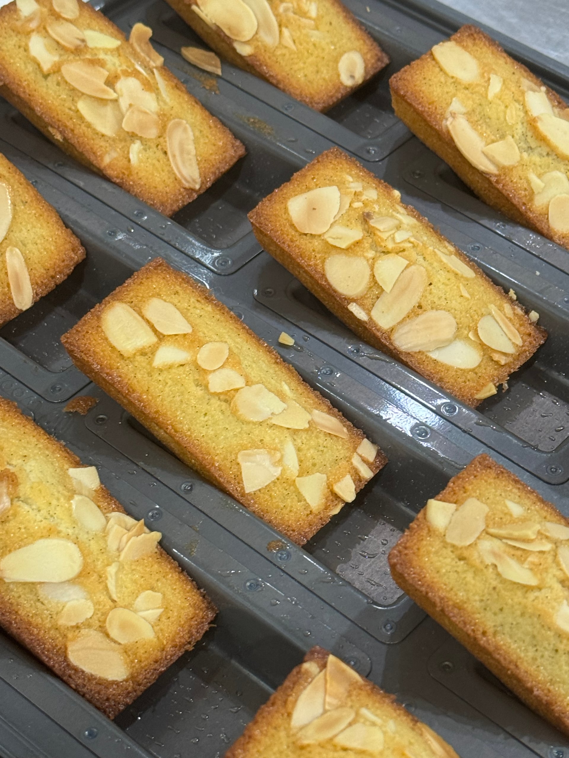Almond Vanilla Financier